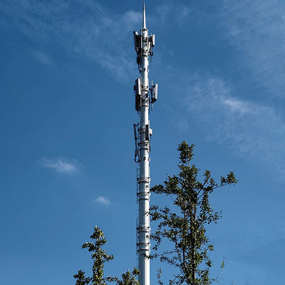 Hot Dip Galvanized Antenna Baja Monopoles Dengan Platform