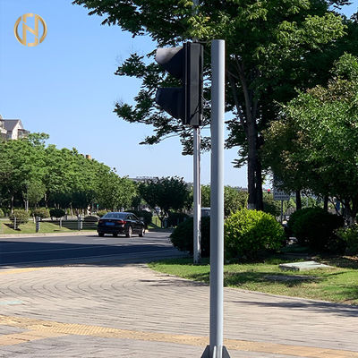 4,5M 6M I Jenis Lampu Lalu Lintas Tiang Lampu Kamera Yang Dipasang Di Jalan Utama