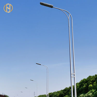 Hot Dip Galvanized Octagonal Solar Street Light Pole Design untuk Konik / Poligonal / Bulat atau lainnya Bentuk Multi-Piramida