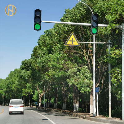2.5mm - 14mm Tebal Traffic Light Post Shaft Cantilever Powder Coated