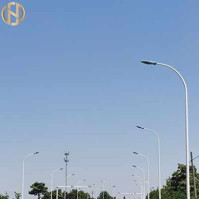 Tiang Cahaya Segi Delapan Presisi Tinggi 12m Daya Tahan Tinggi Untuk Penerangan Area