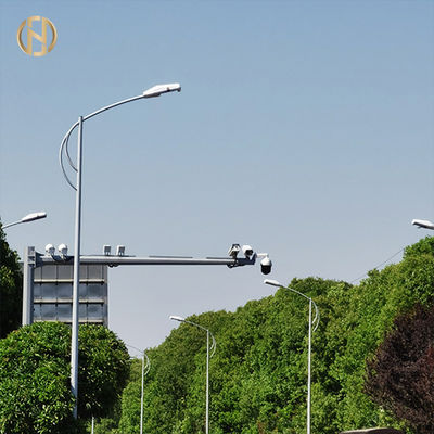 Tiang Lampu Jalan Lengan Tunggal 12m Ip65 Tiang Lampu Jalan Galvanis