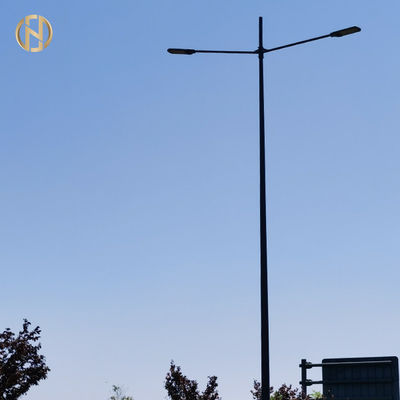 Beli Tiang Lampu Jalan Single Arm / Double Arm 10M Q235 online manufacture