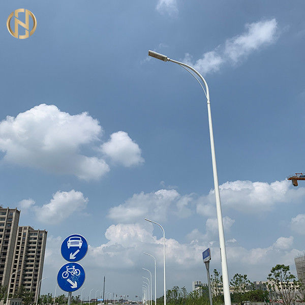 Tungku Lampu Jalan Baja Galvanis Panas yang awet untuk Pencahayaan Berkinerja Tinggi