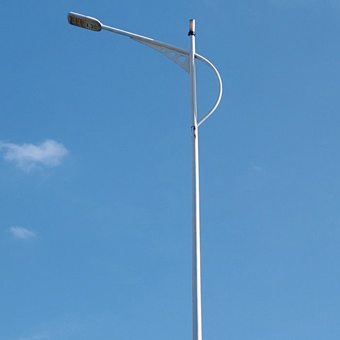 Konik / Poligonal / Bulat Street Light Pole dengan Hot Dip Galvanization