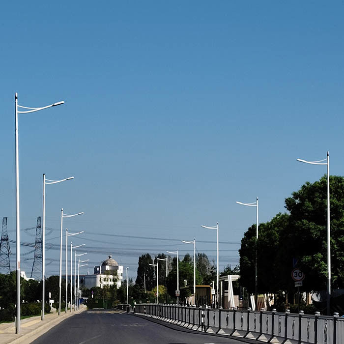 Pola Desain Disesuaikan Untuk Lampu Jalan Surya Dengan Hot Dip Galvanized Steel