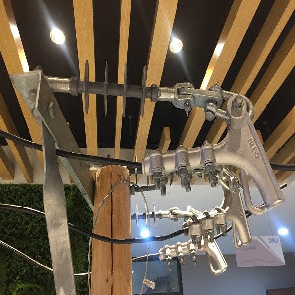 12kv 35kv aksesoris tiang Suspensi & Ketegangan Fittings untuk AAAC ACSR Konduktor 120mm² 50mm²