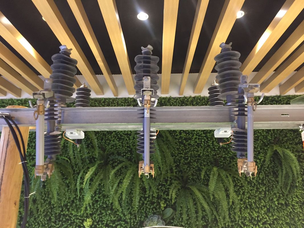 12kv 35kv aksesoris tiang Suspensi & Ketegangan Fittings untuk AAAC ACSR Konduktor 120mm² 50mm²