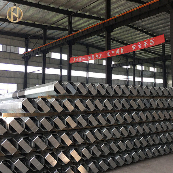 10.5M 500daN Tiang Daya Baja 3KN Safety Factor 2.0 ISO 9001 Certified