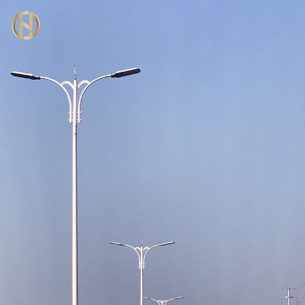 Tanah Dipasang 3m 6m 8m 12m Disesuaikan Hot Dip Galvanized Octagonal Outdoor Lamp Post untuk pencahayaan jalan