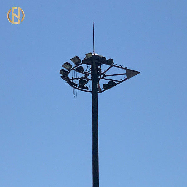 Tiang Lampu Tiang 20M 35M Tinggi Dengan Sistem Penaikan Listrik Dan Menurunkan