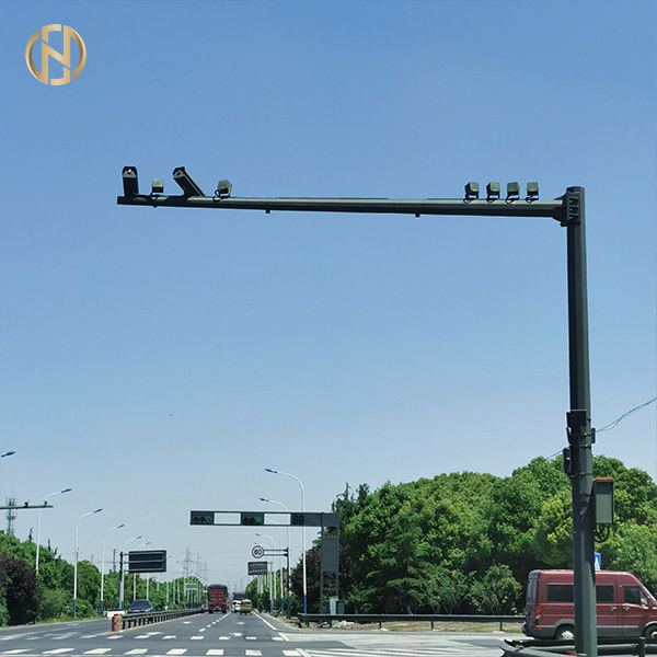 10m Q235 Lalu Lintas Kamera CCTV Pole Galvanis Lengan Tunggal Untuk Pemantauan