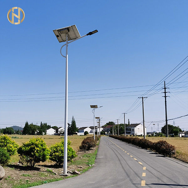 3-12M Bentuk Segi Delapan Lampu Jalan Q345B Lengan Ganda Daya Tahan Tinggi