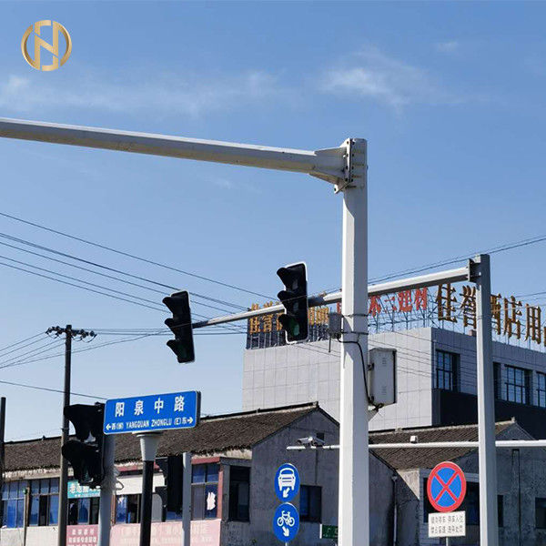 6M 8M CCTV Camera Pole Security Camera Post Polygonal T Type Untuk Main Street