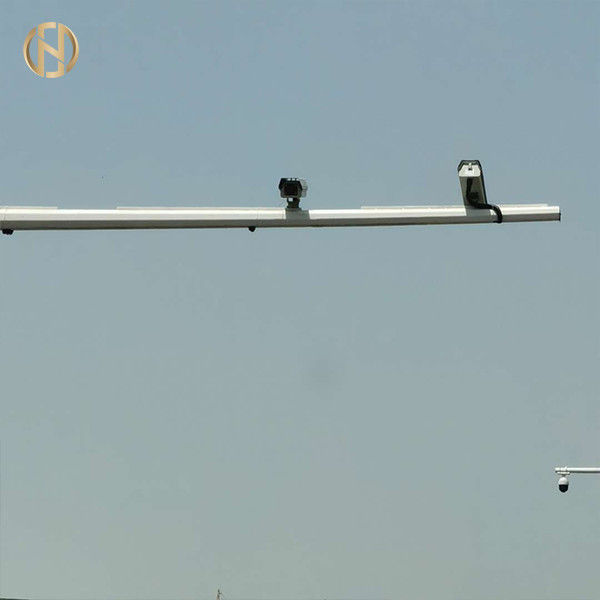 Oktagonal Bentuk Baja Tiang CCTV 3-20M Pemasangan Tinggi Tahan Angin