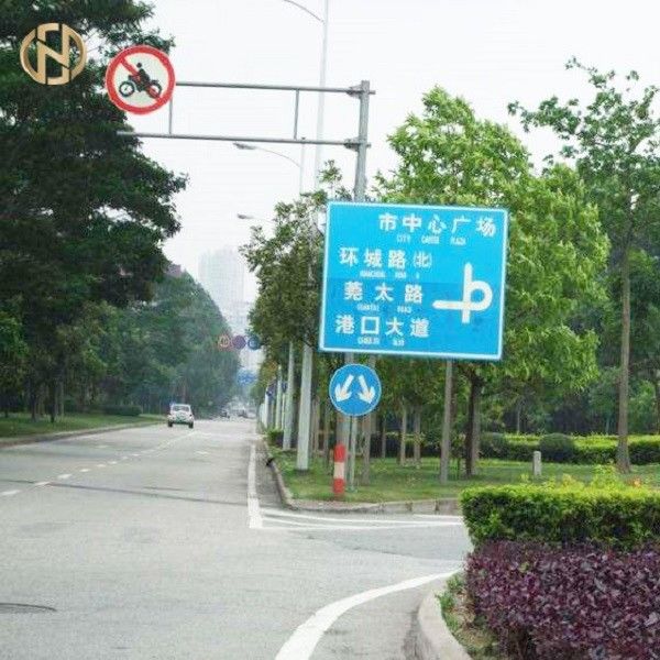 6m 6,5m 8m Tiang Tanda Jalan Baja Galvanis Tiang Tanda Jalan Bentuk Oktagonal