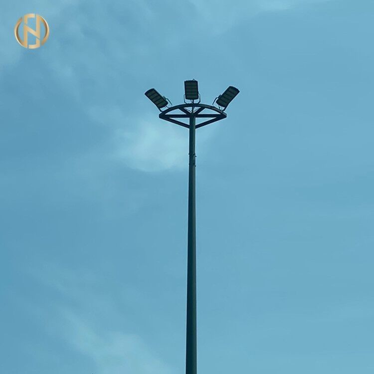 Stadion Galvanized High Mast Pole untuk Sports Field Lighting 25M 28M 36M 40M Tinggi