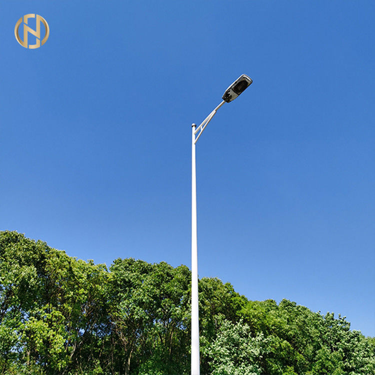 Round Tapered Galvanized Roadside Gi Octagonal Pole tahan angin