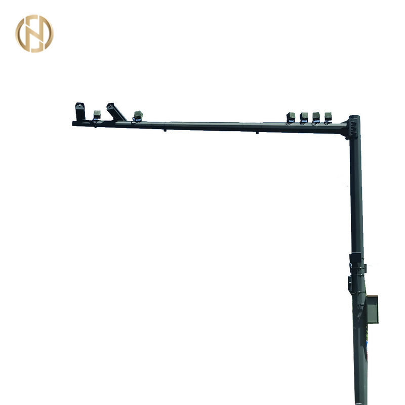 Hot Dip Galvanization Astm Gr65 7.8m Tiang Lampu Lalu Lintas Kantilever