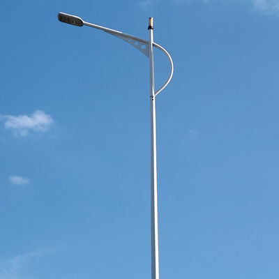 Desain Tiang Lampu Jalan yang Dapat Disesuaikan dengan Material Baja Galvanis Celup Panas Sempurna untuk Proyek Pencahayaan Luar Ruangan